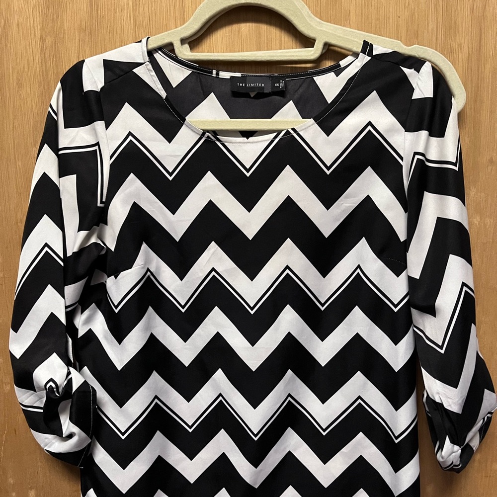 THE LIMITED top